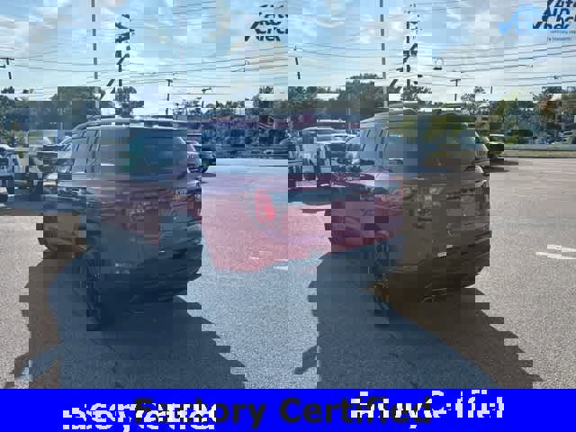 Certified 2023 GMC Acadia SLT w/ Elevation Edition image 5