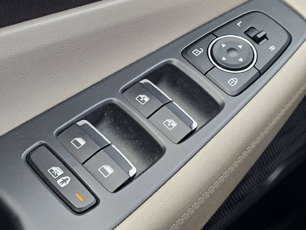 Used 2023 Hyundai Santa Fe SEL w/ Cargo Package FWD image 25