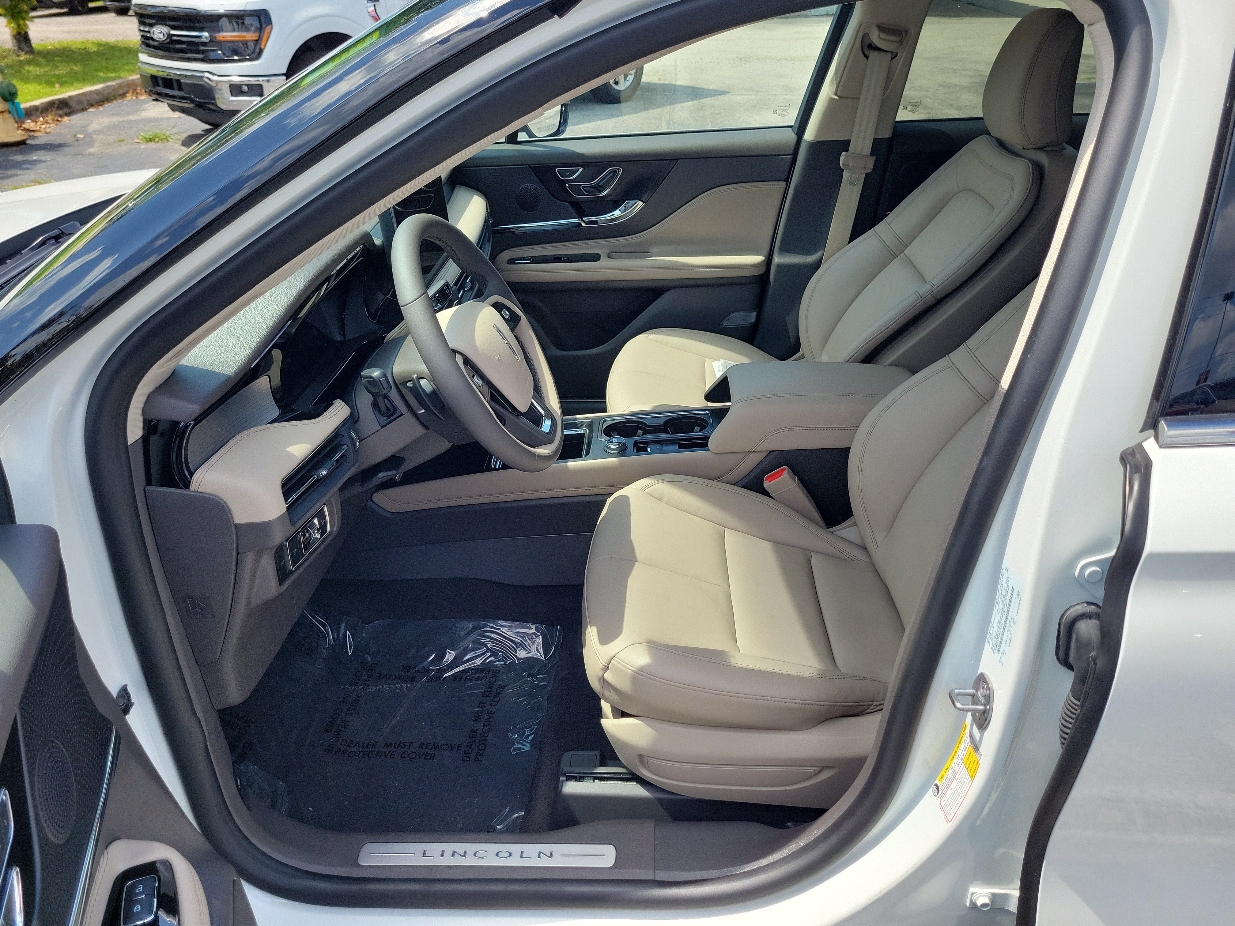 Used 2024 Lincoln Corsair FWD image 14
