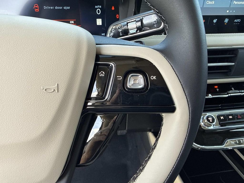 New 2026 Lincoln Corsair Premiere image 30