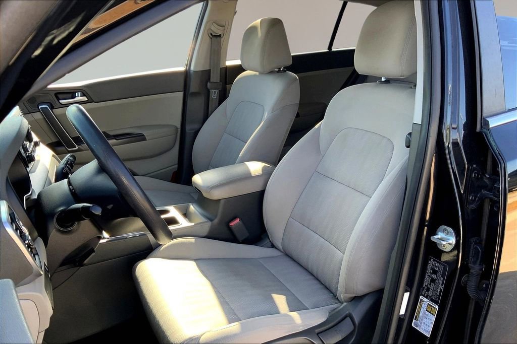 Used 2017 Kia Sportage LX image 23