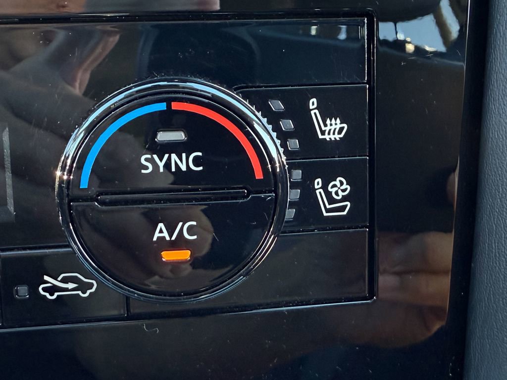 Certified 2021 Nissan Armada Platinum w/ Captain's Chairs Package image 19