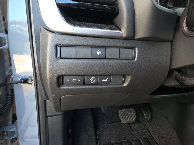 Used 2023 Nissan Rogue SL w/ SL Premium Package FWD image 15