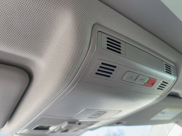 Used 2023 Volkswagen Tiguan SE image 27