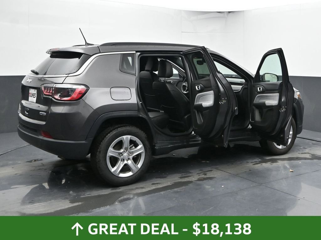Used 2024 Jeep Compass Latitude image 68