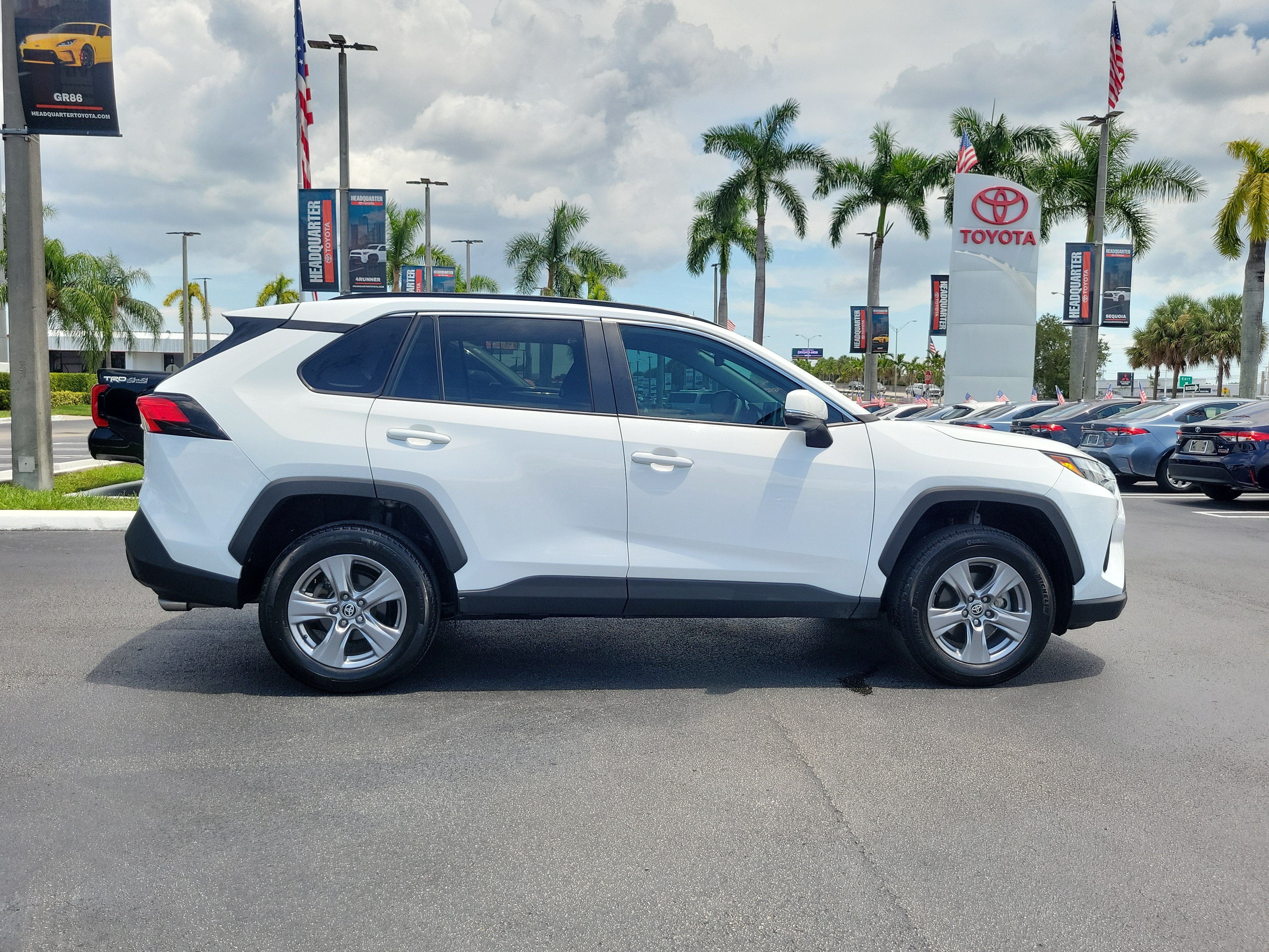 Used 2024 Toyota RAV4 XLE AWD/4WD image 13