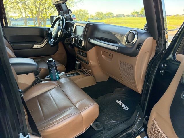 Used 2012 Jeep Wrangler Unlimited Sahara w/ Mopar Chrome Edition Group image 12