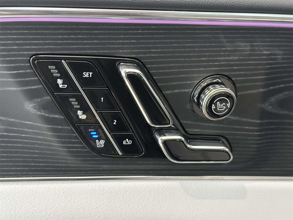 Certified 2024 Cadillac Lyriq Luxury image 17