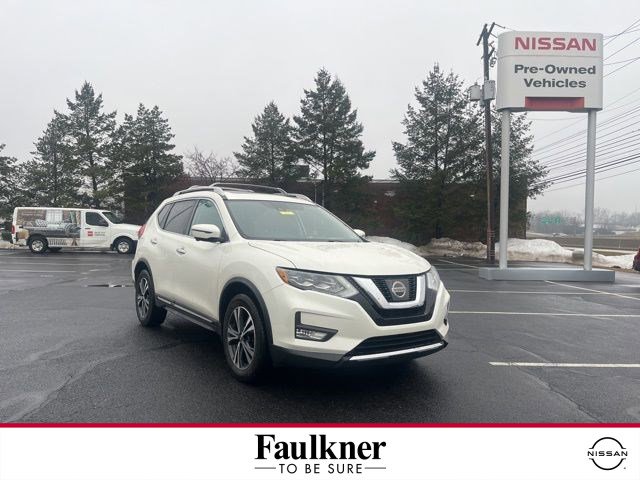 Used 2017 Nissan Rogue SL w/ SL Premium Package image 1