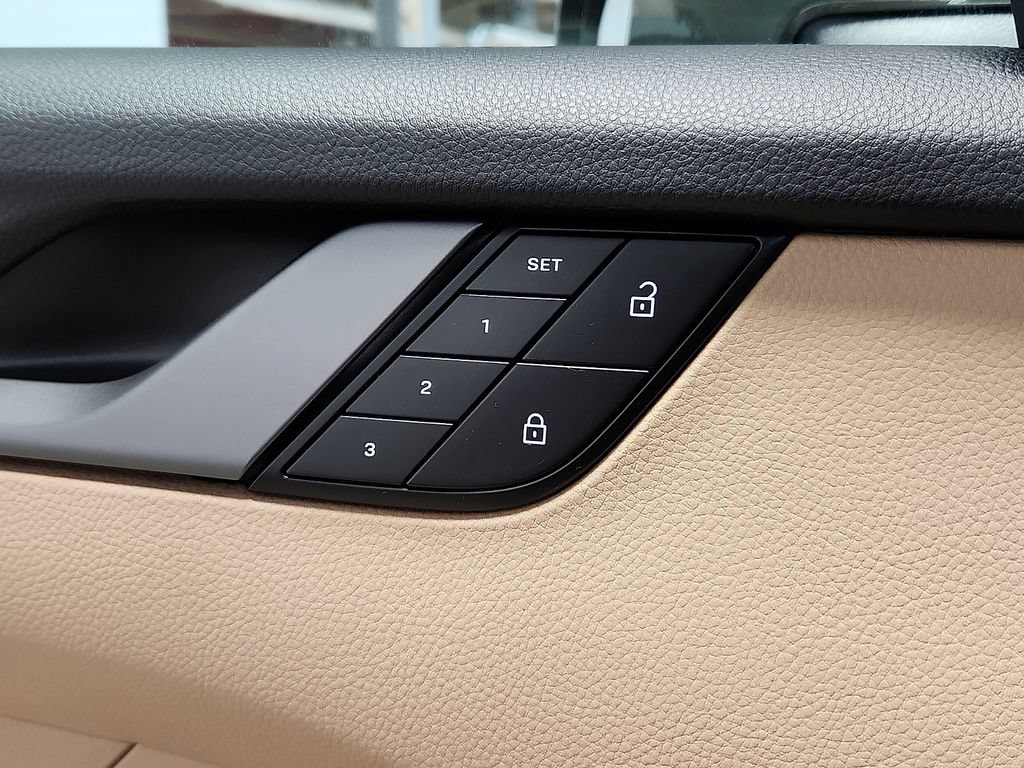 Certified 2024 Porsche 911 Carrera 4S AWD/4WD image 22