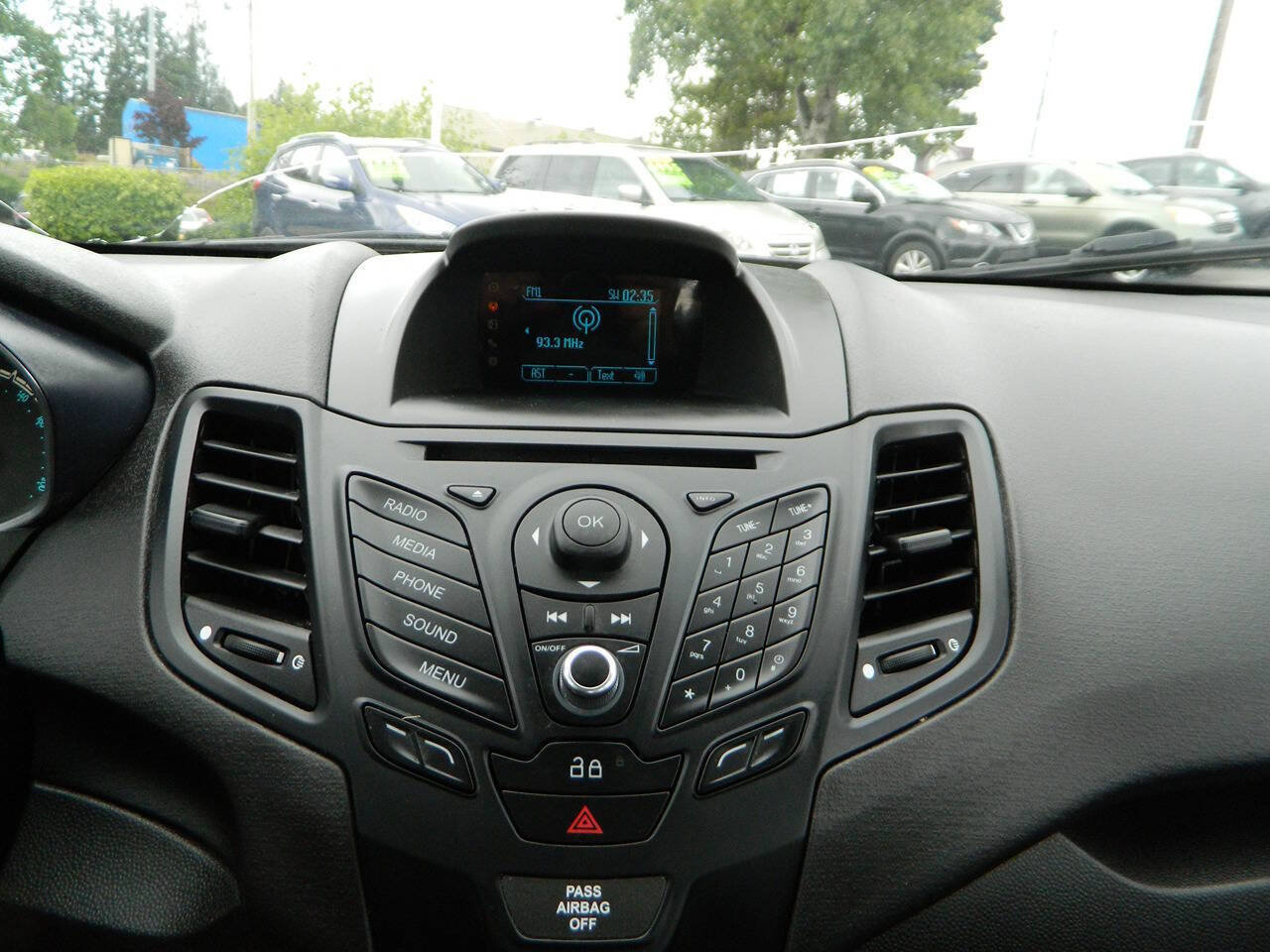 Used 2014 Ford Fiesta SE FWD image 19