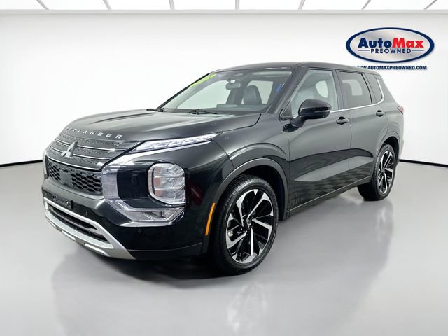 Used 2023 Mitsubishi Outlander SE image 4