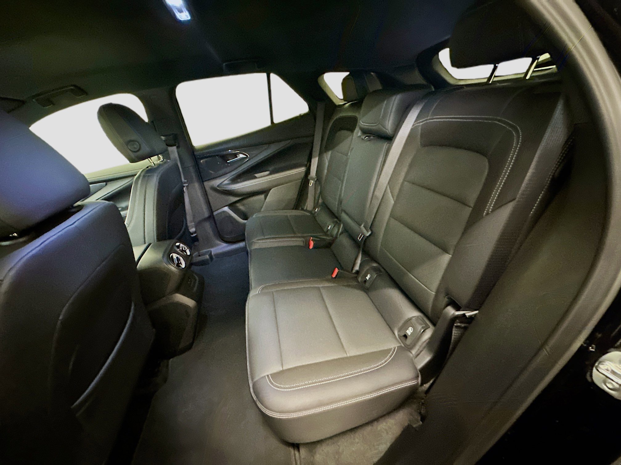 Used 2024 Chevrolet Blazer EV LT AWD/4WD image 29