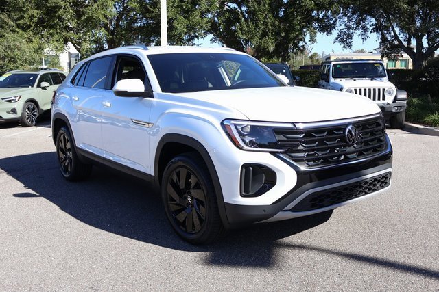 New 2026 Volkswagen Atlas Cross Sport SE image 7