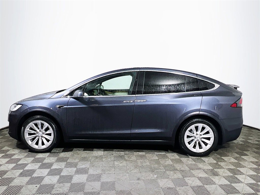 Used 2020 Tesla Model X Long Range image 5