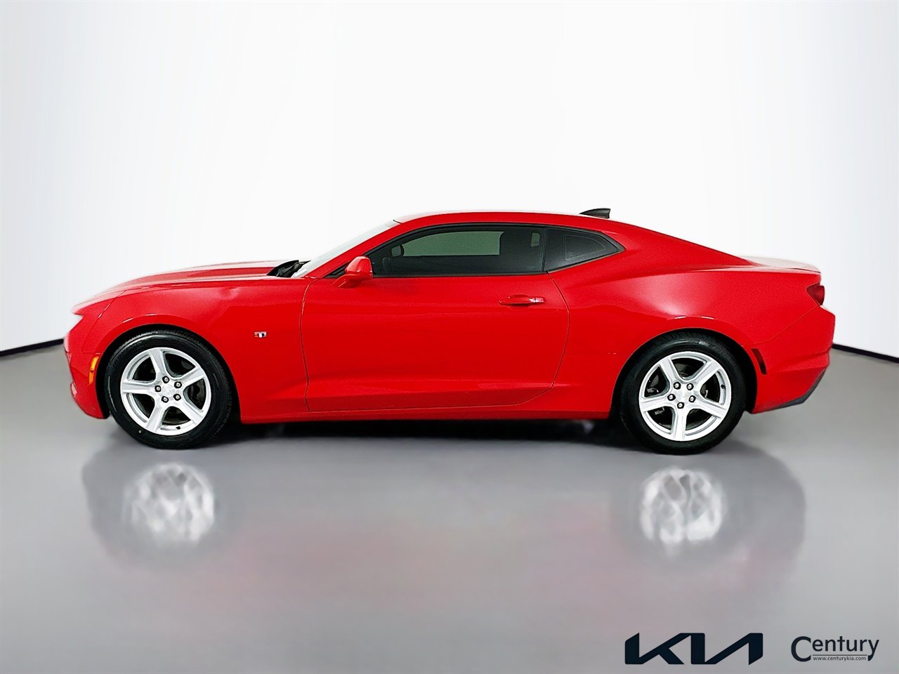 Used 2019 Chevrolet Camaro LT image 8