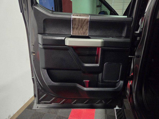 Used 2017 Ford F250 Lariat w/ Lariat Ultimate Package image 35
