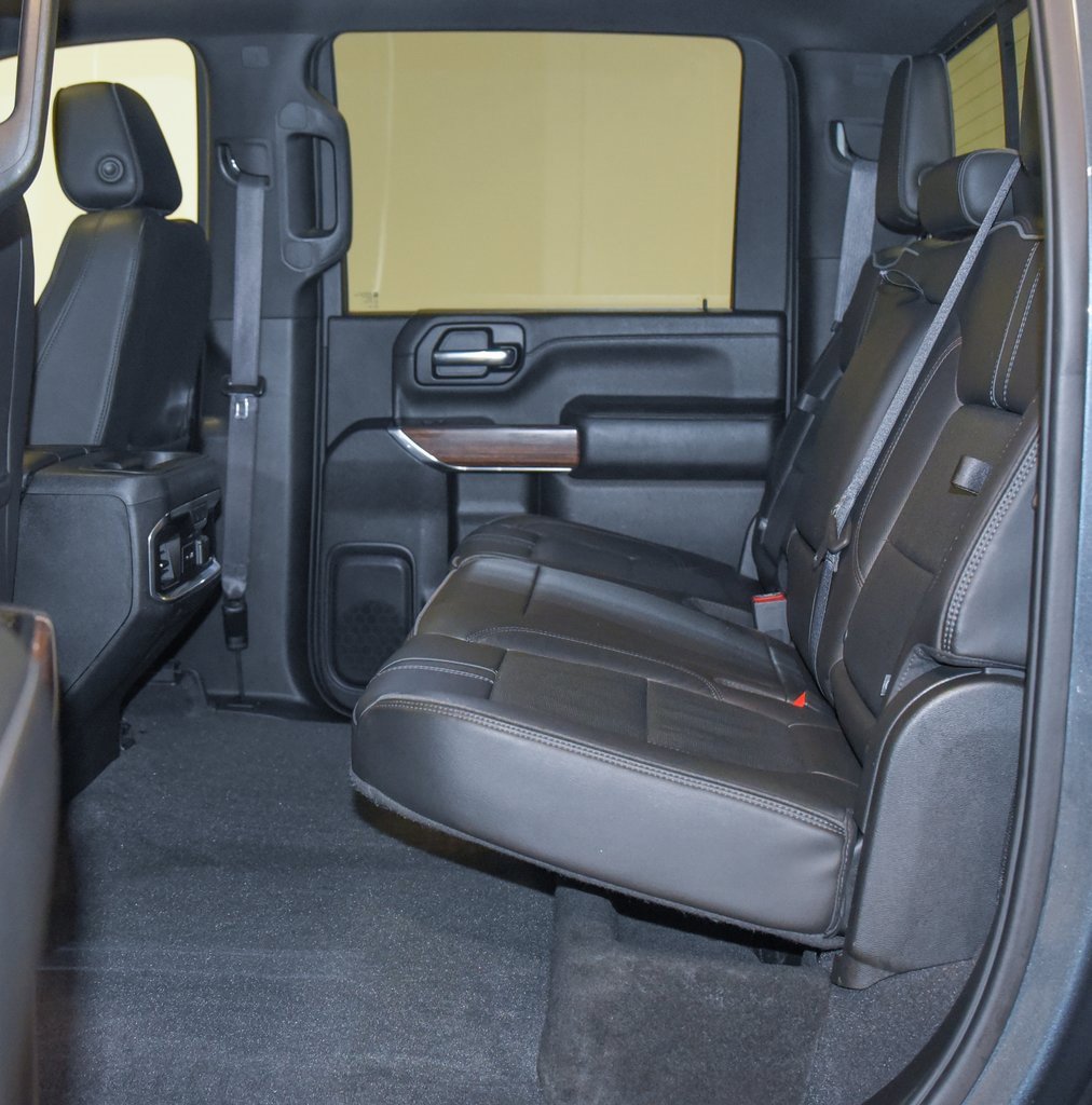 Used 2020 Chevrolet Silverado 3500 High Country w/ LPO, Dark Essentials Package image 4