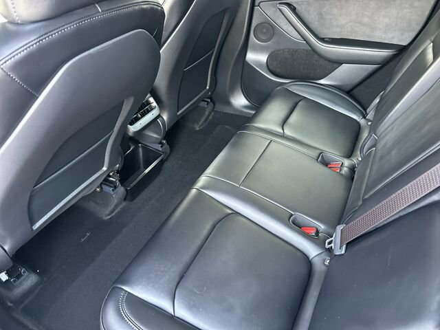 Used 2024 Tesla Model Y Performance image 14