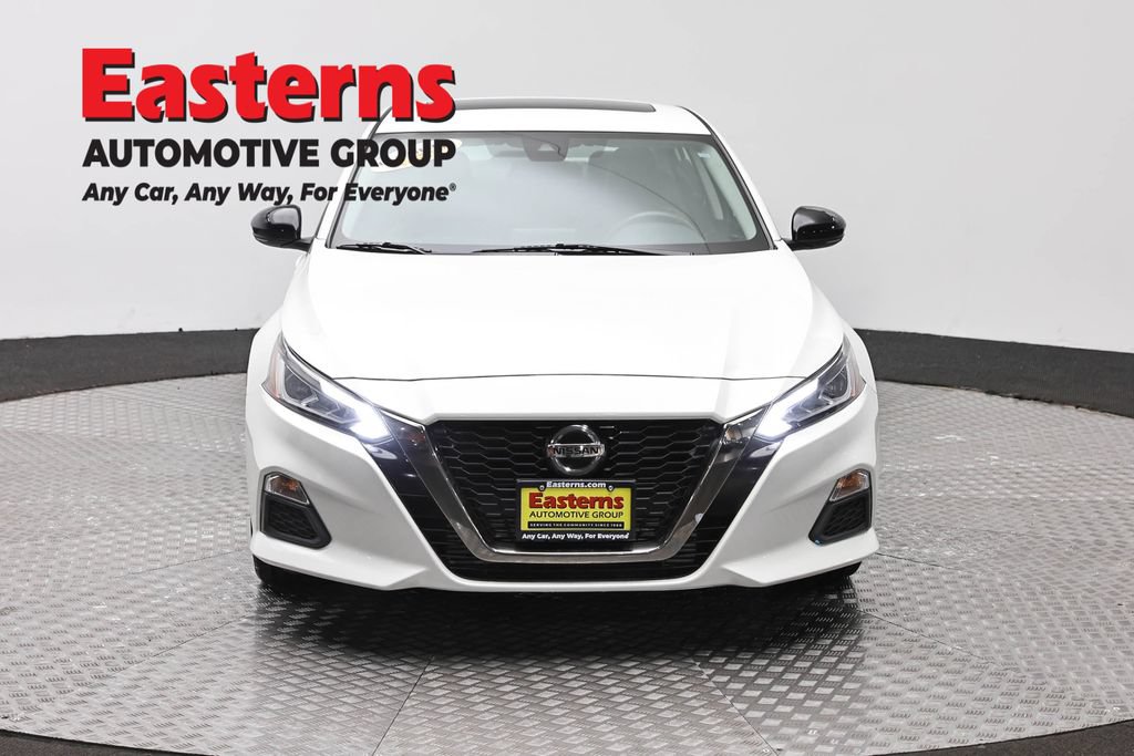 Used 2022 Nissan Altima 2.0 SR FWD image 2