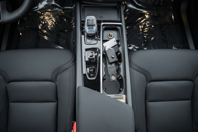 New 2026 Volvo XC60 B5 Plus w/ Protection Package Premier image 26
