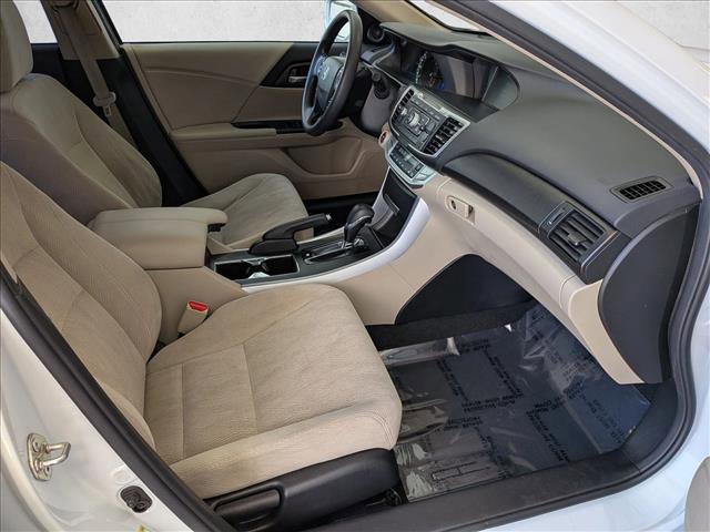 Used 2015 Honda Accord Hybrid Sedan image 21