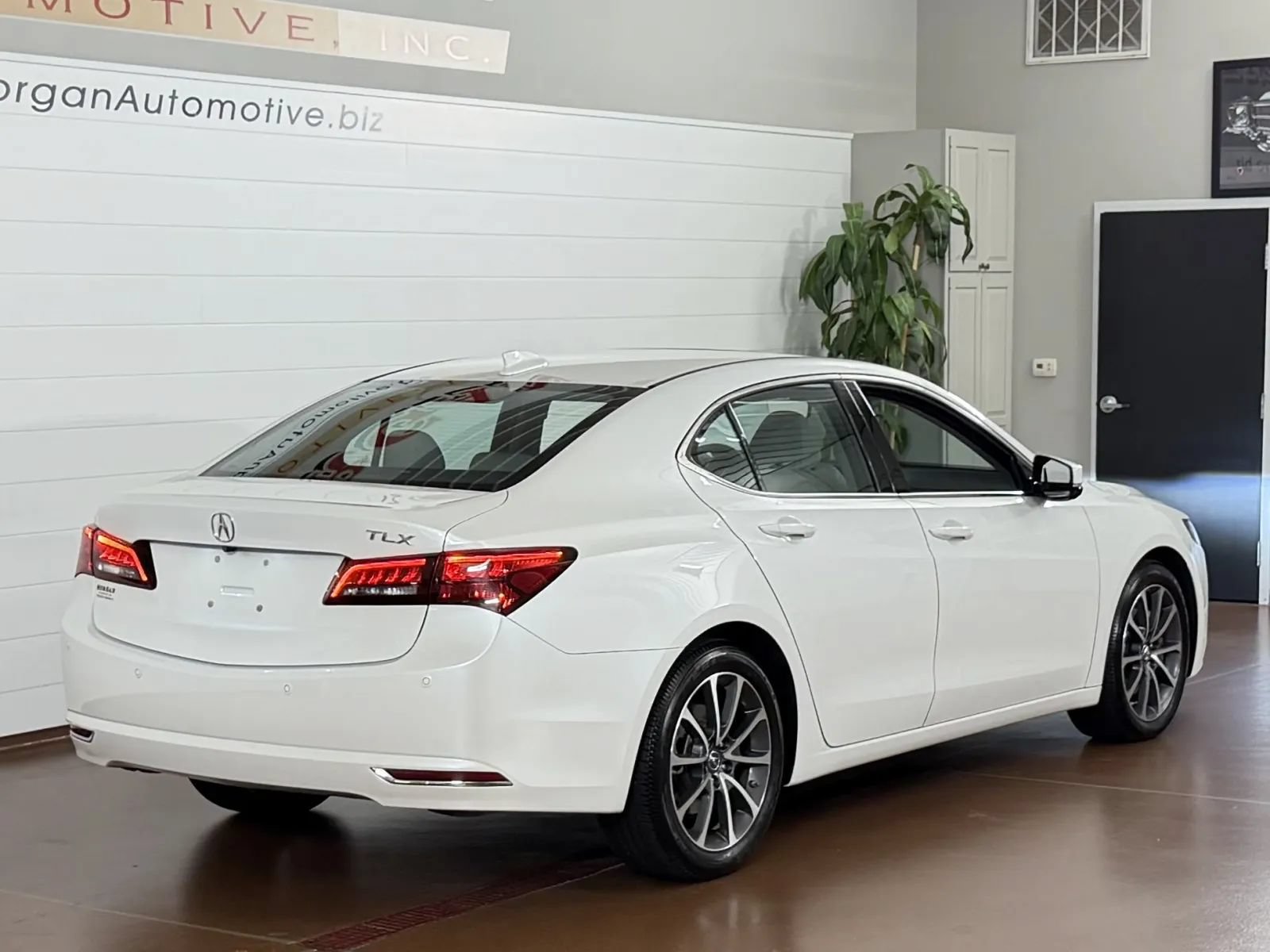 Used 2015 Acura TLX w/ Advance Package FWD image 3