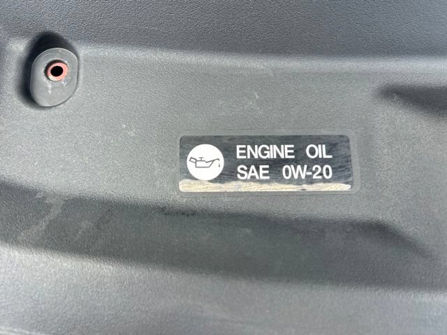 Used 2020 Toyota Highlander XLE AWD/4WD image 16