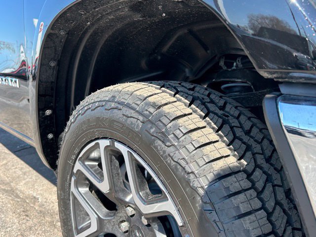 New 2026 RAM 1500 Laramie w/ Off Road Group AWD/4WD image 15