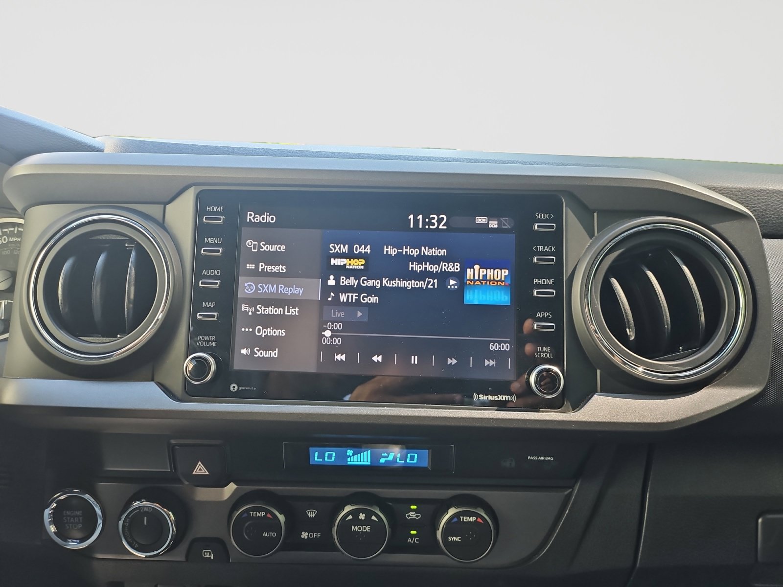 Used 2023 Toyota Tacoma TRD Off-Road w/ Technology Package AWD/4WD image 27