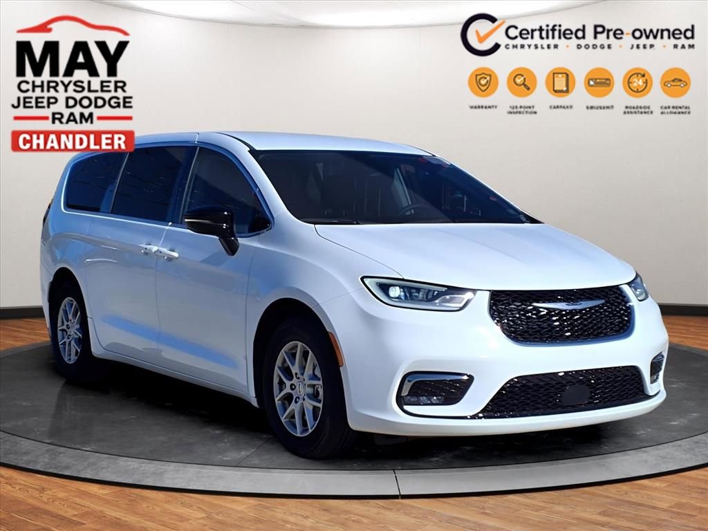Used 2024 Chrysler Pacifica Touring-L FWD image 22