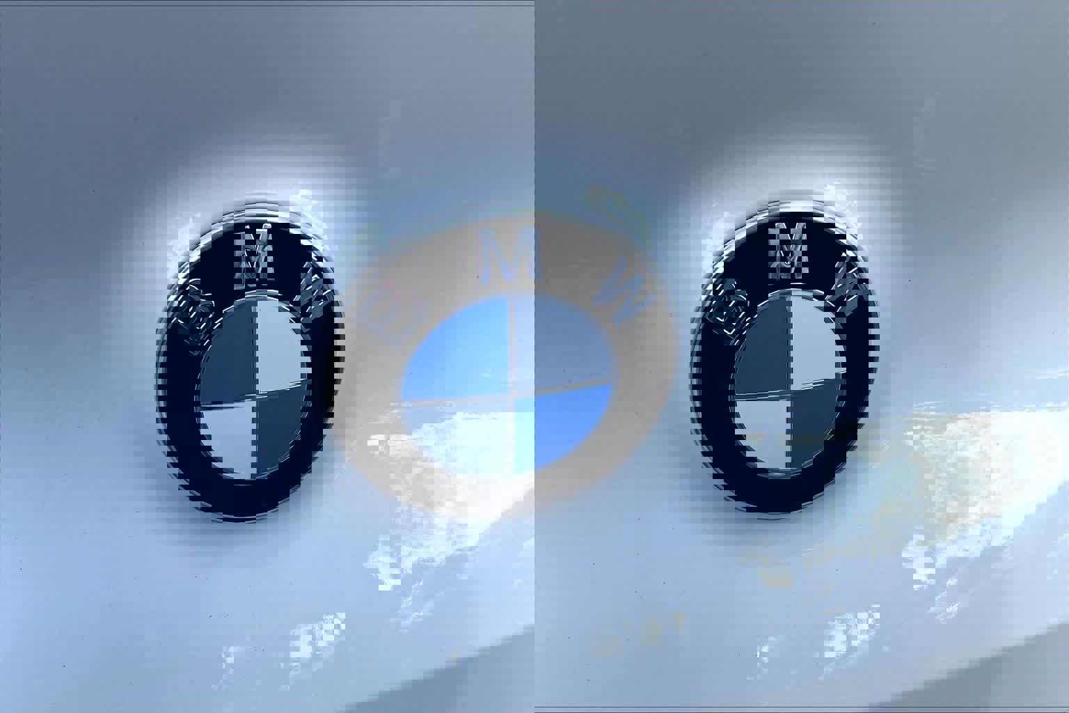 Used 2023 BMW M850i xDrive Convertible w/ M Carbon Exterior Package image 27