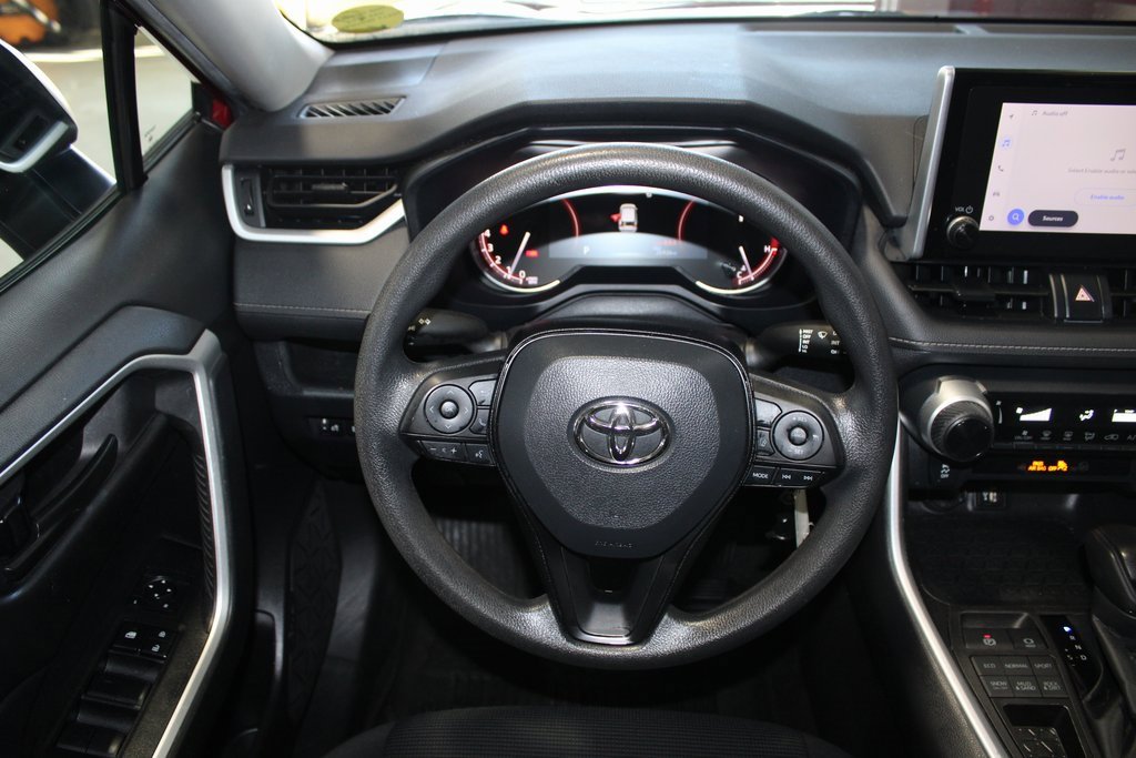 Used 2023 Toyota RAV4 LE image 18