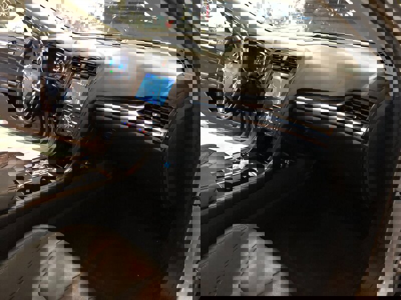 Used 2020 Ford Fusion Titanium image 19