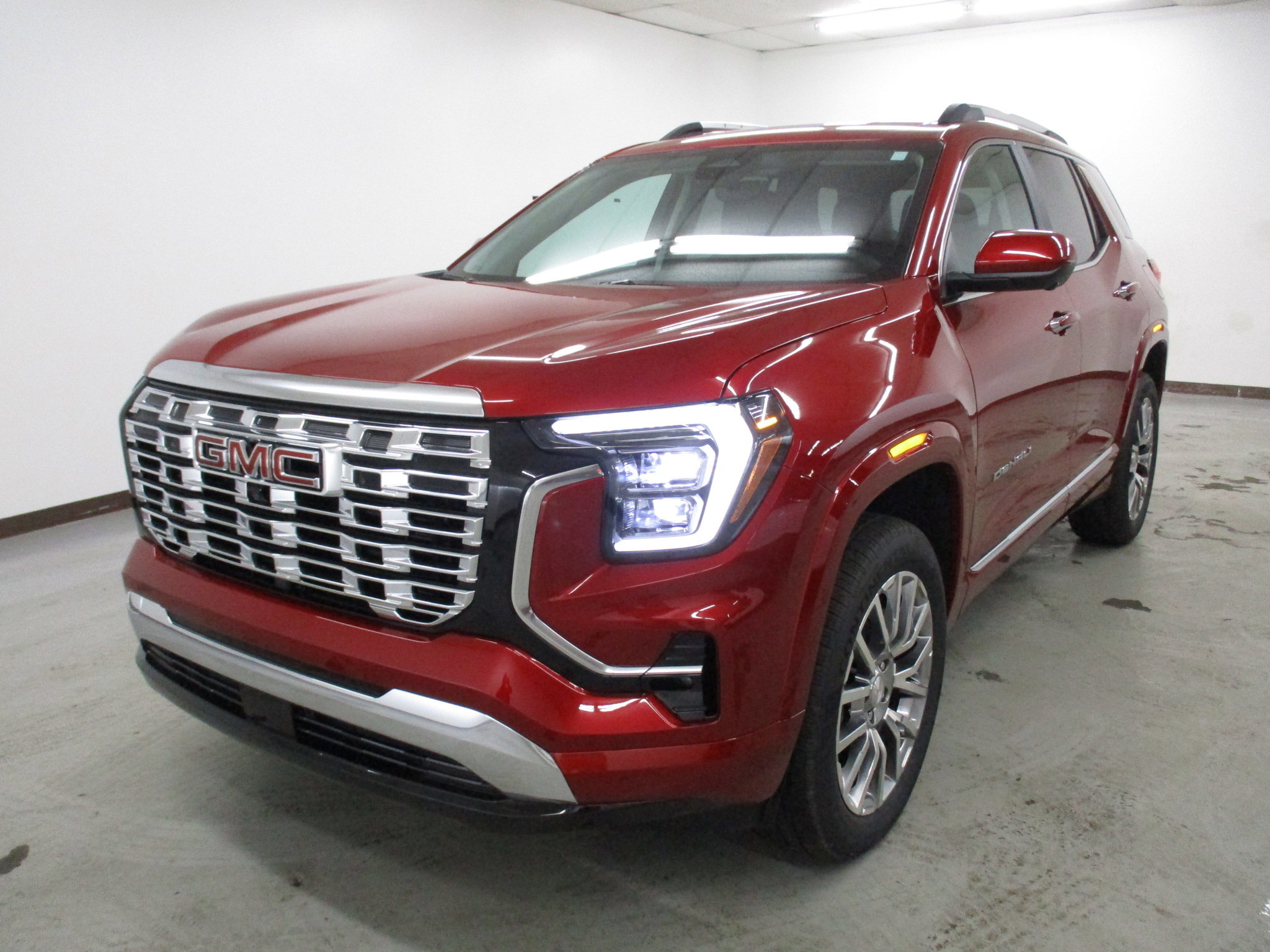 New 2026 GMC Terrain Denali AWD/4WD image 1