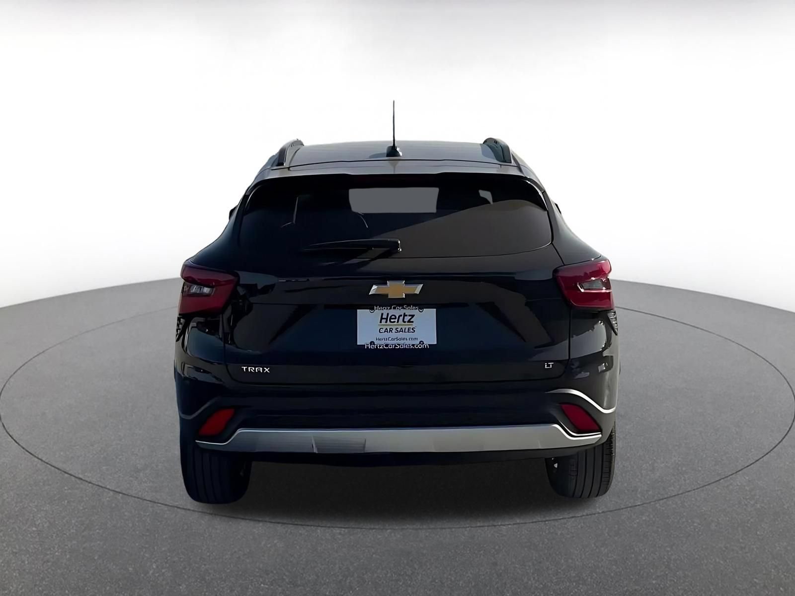 Used 2025 Chevrolet Trax LT FWD image 12