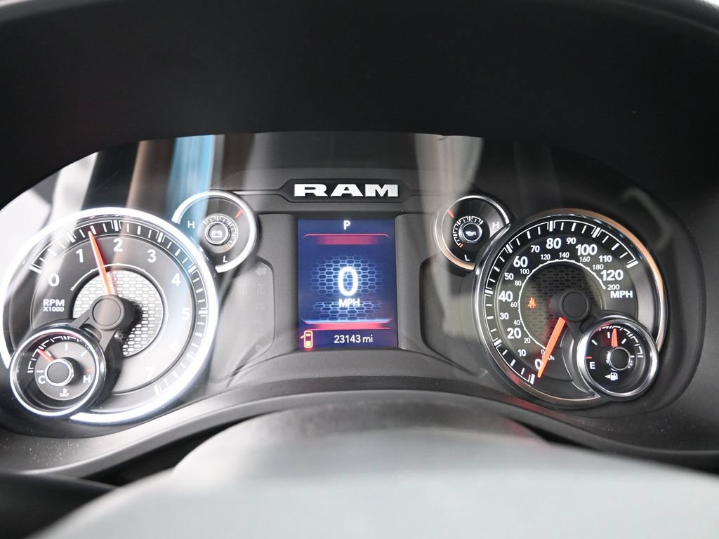 Used 2025 RAM 1500 Big Horn AWD/4WD image 16