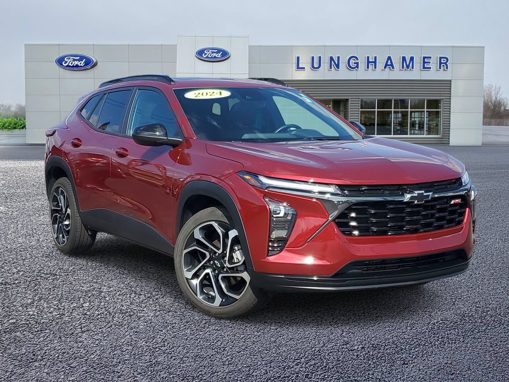 Used 2024 Chevrolet Trax RS w/ Sunroof Package FWD image 1