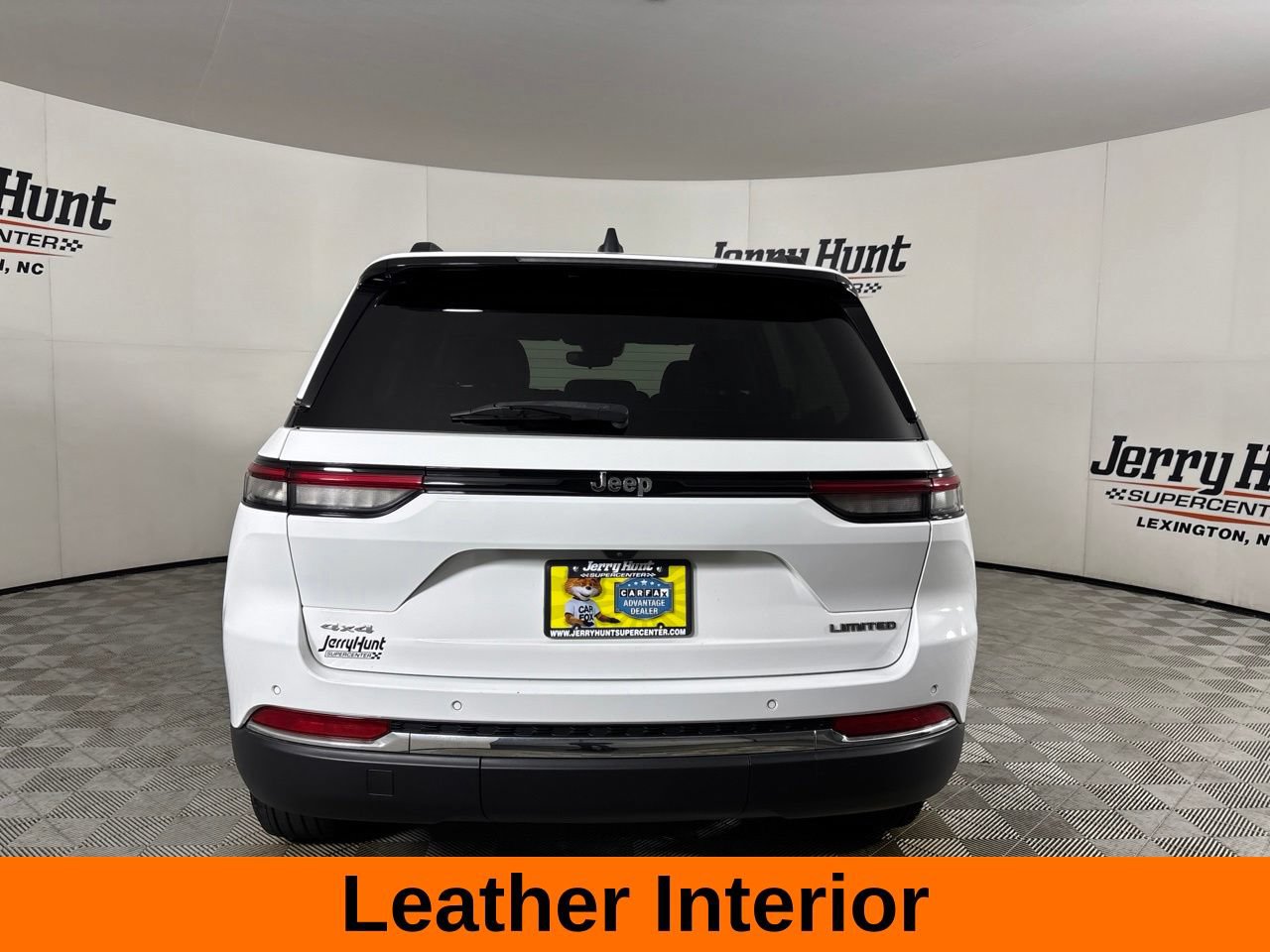 Used 2023 Jeep Grand Cherokee Limited AWD/4WD image 7