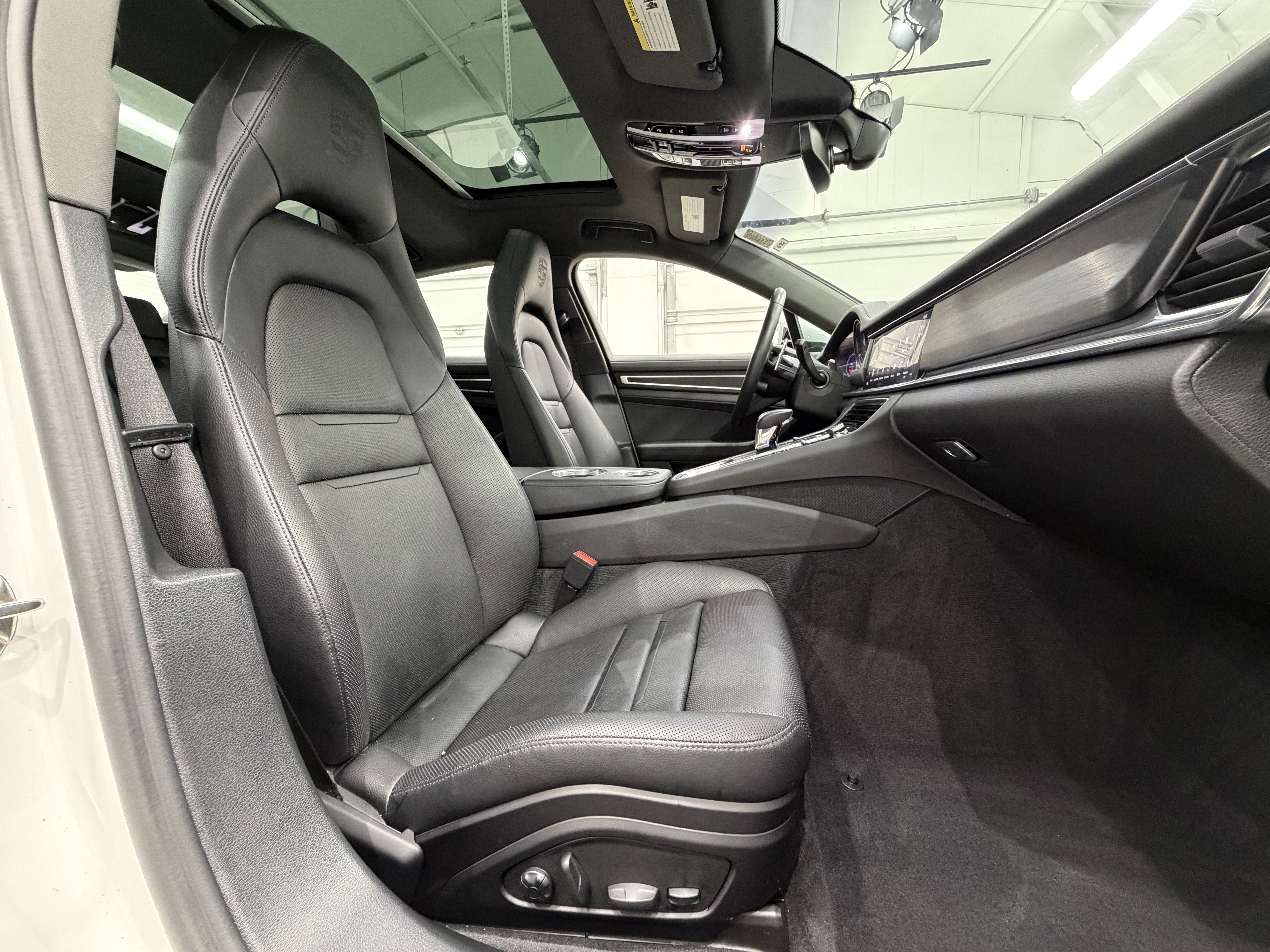 Certified 2023 Porsche Panamera 4 Platinum Edition w/ Assistance Package AWD/4WD image 23