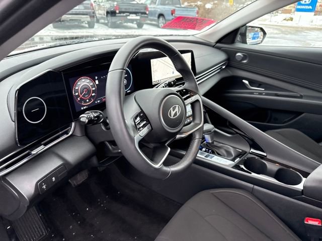 Certified 2025 Hyundai Elantra SEL w/ Cargo Package image 20