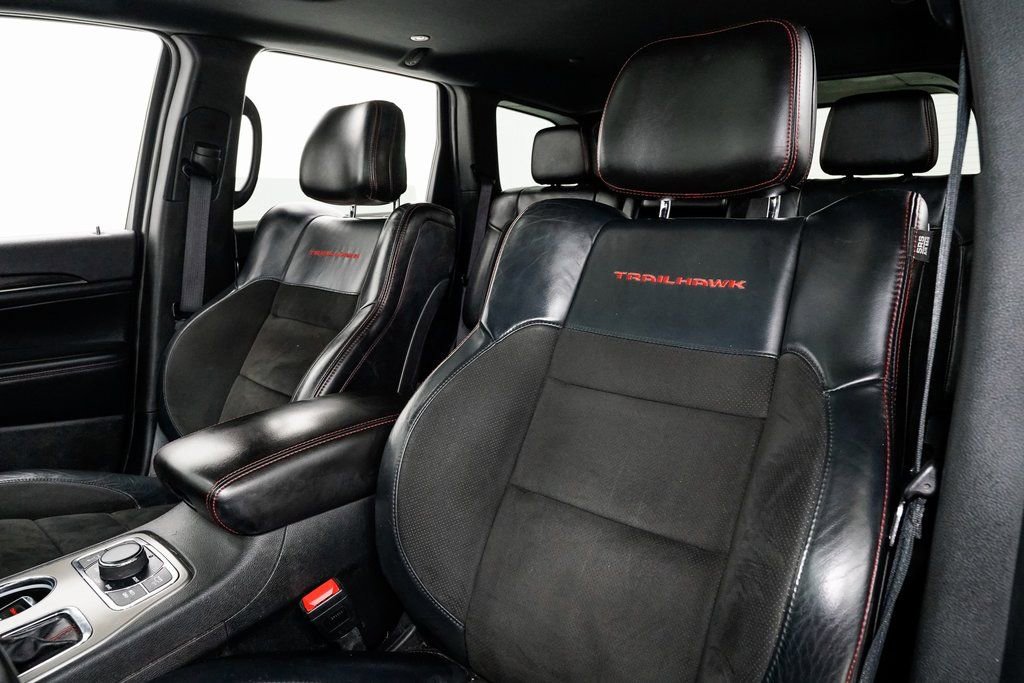 Used 2021 Jeep Grand Cherokee Trailhawk image 9