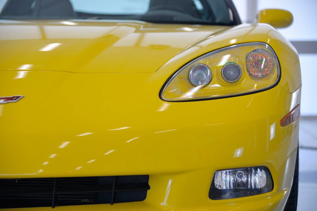 Used 2007 Chevrolet Corvette Coupe w/ Preferred Equipment Group RWD image 11