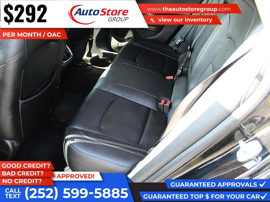 Used 2017 Chevrolet Malibu LT w/ Leather Package FWD image 11