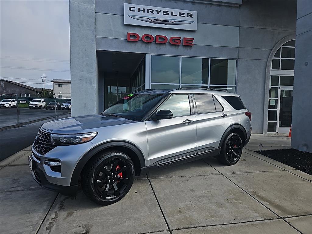Used 2024 Ford Explorer ST w/ Equipment Group 401A AWD/4WD image 2