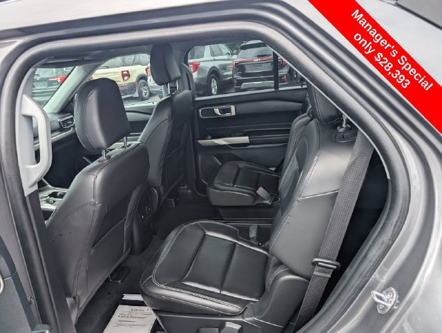 Used 2023 Ford Explorer XLT w/ Equipment Group 202A AWD/4WD image 10