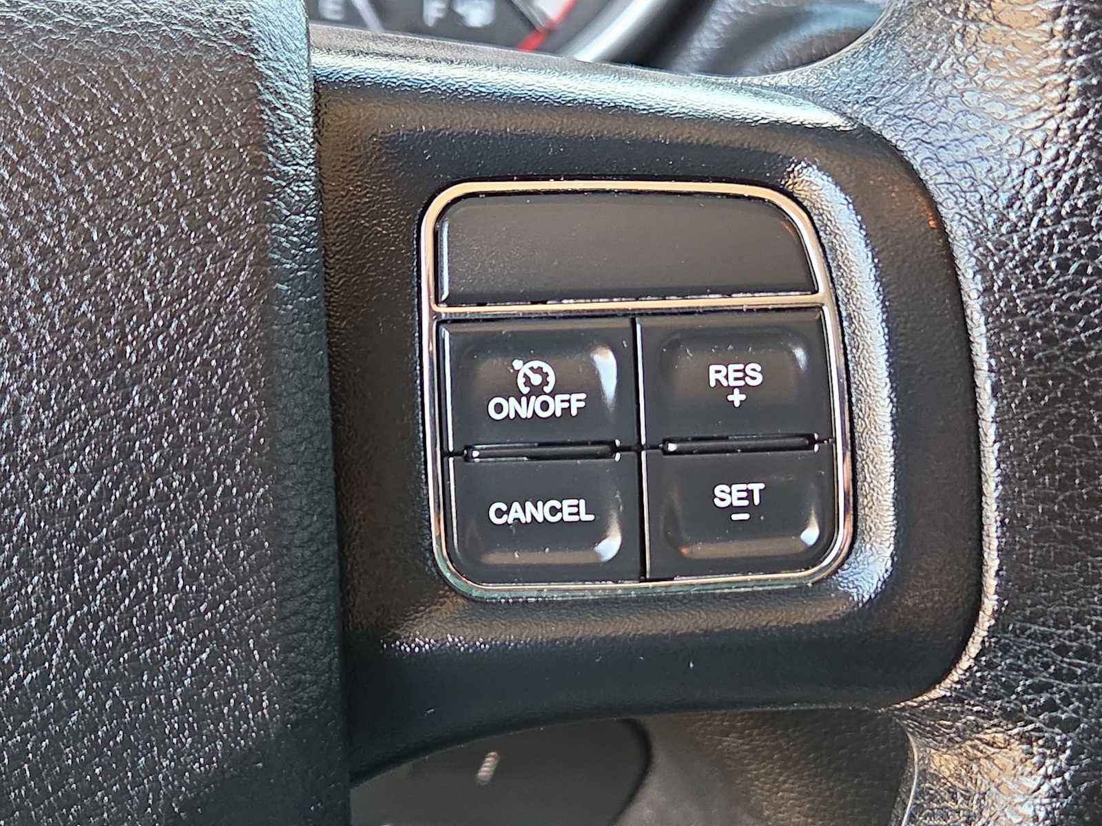 Used 2019 Dodge Journey SE FWD image 23
