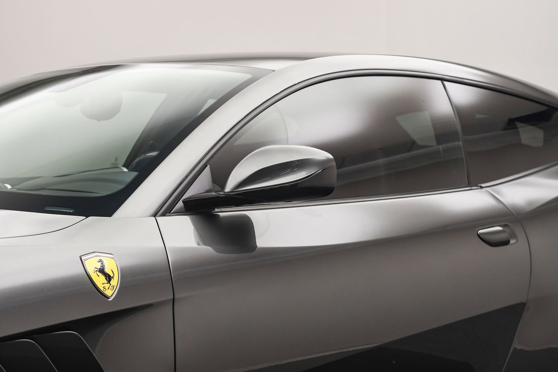Used 2018 Ferrari GTC4Lusso image 12