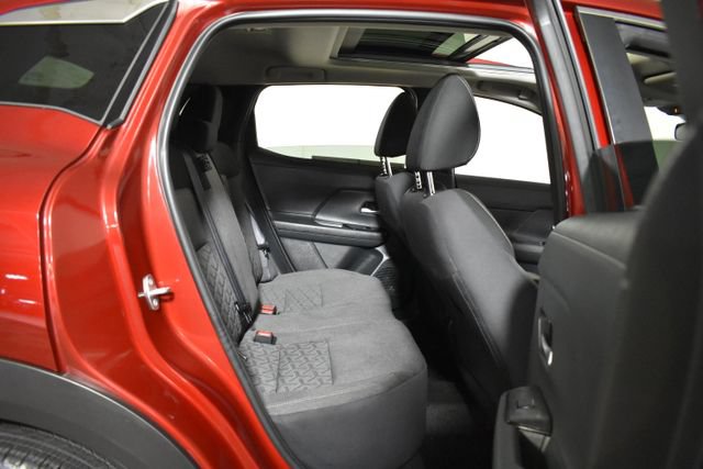Certified 2025 Nissan Kicks SV w/ SV Premium Package AWD/4WD image 29