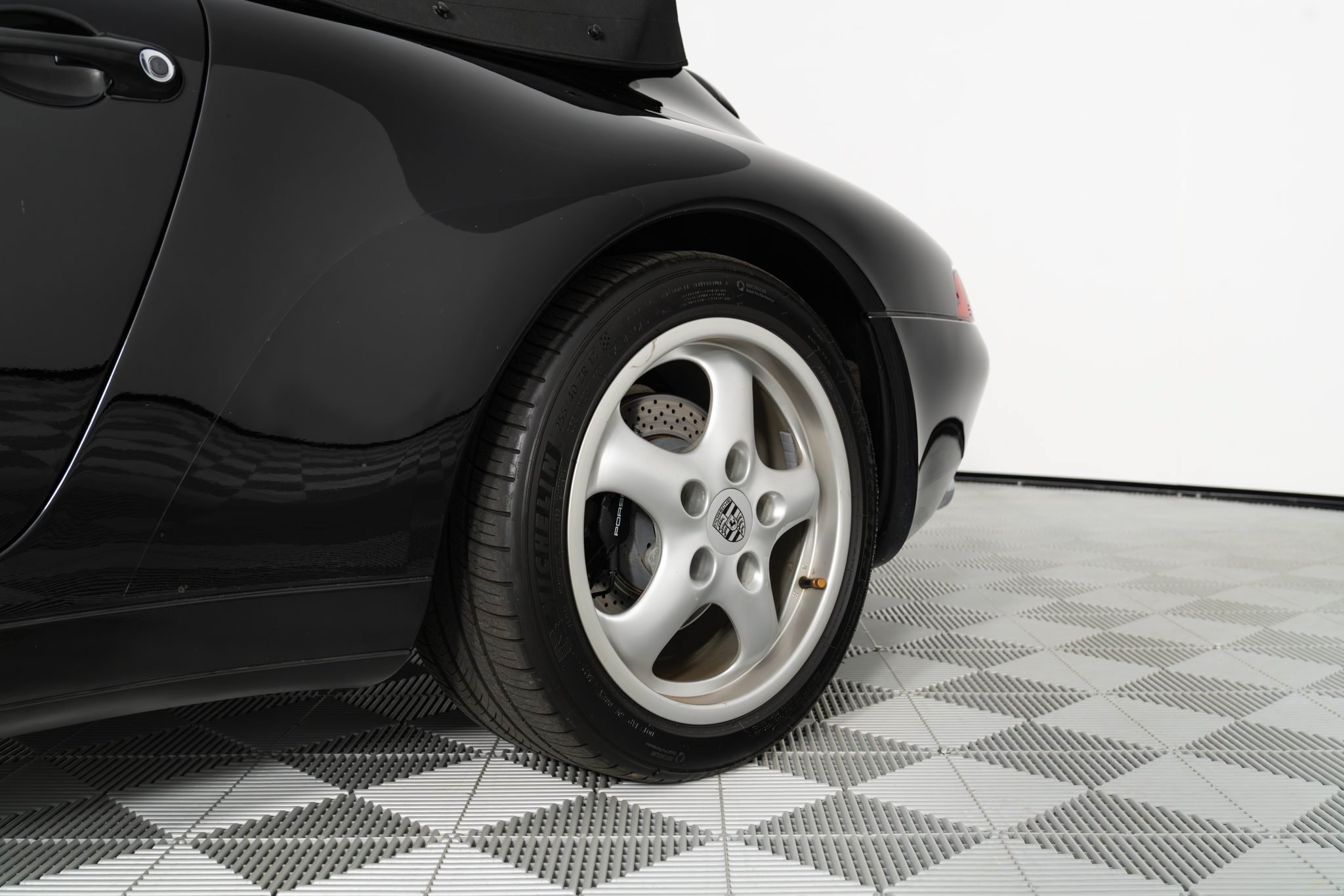 Used 1996 Porsche 911 Carrera RWD image 18